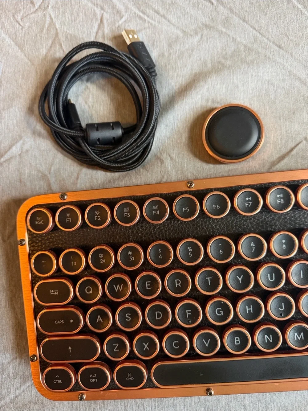 Retro Mechanical USB Keyboard in Metallic Orange
